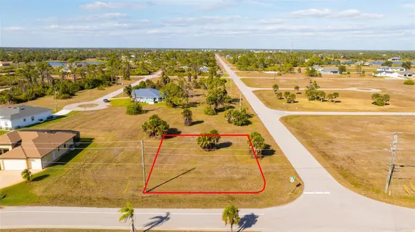 64 HARNESS RD, Placida, FL 33946
