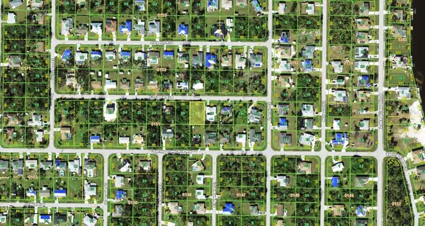 825 CORDELE AVE NW, Port Charlotte, FL 33948
