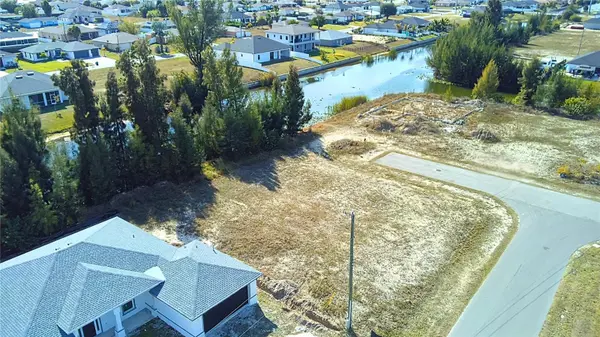 122 NE 9TH ST,  Cape Coral,  FL 33909