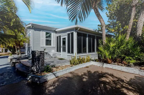 2100 KINGS HWY #52, Port Charlotte, FL 33980