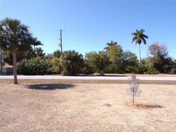 711 COOPER ST, Punta Gorda, FL 33950