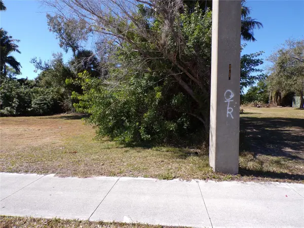 711 COOPER ST, Punta Gorda, FL 33950