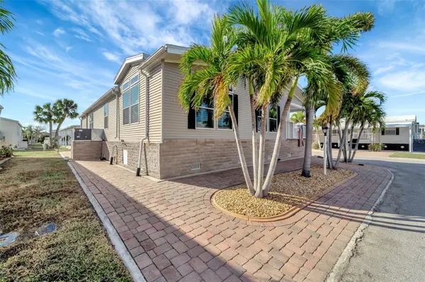 16 COPENHAGEN AVE, Punta Gorda, FL 33950