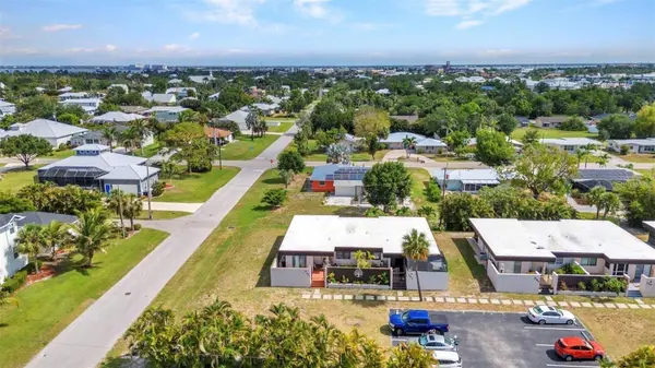232 W HENRY ST, Punta Gorda, FL 33950