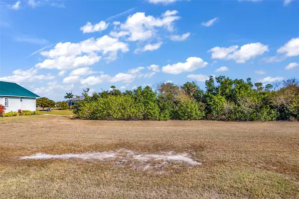 2316 PADRE ISLAND DR, Punta Gorda, FL 33950