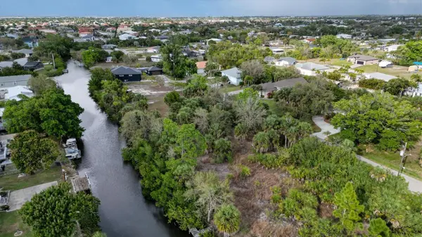 3015 BANYAN WAY, Punta Gorda, FL 33950