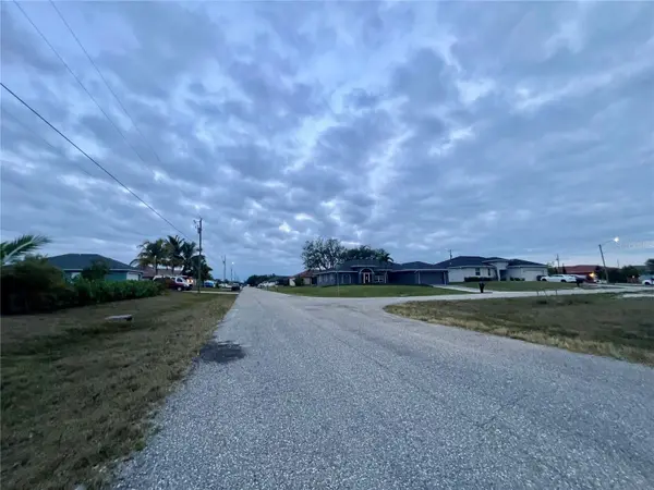 1903 NE 10TH AVE, Cape Coral, FL 33909