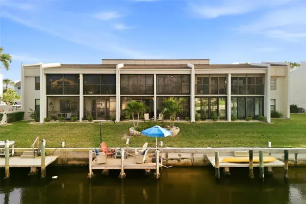 1433 MEDITERRANEAN DR #E, Punta Gorda, FL 33950