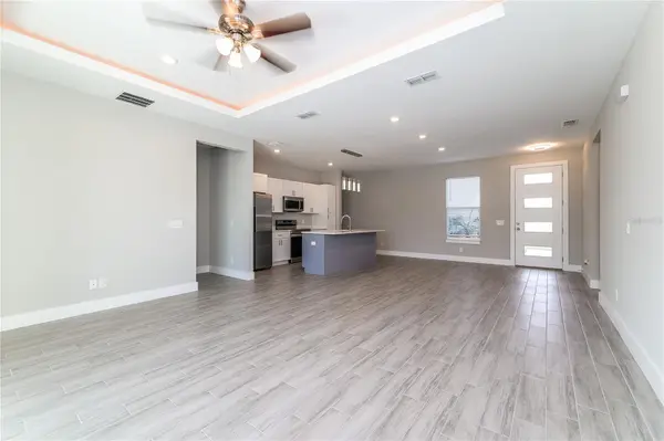 1055 DESMOINES LN, Poinciana, FL 34759