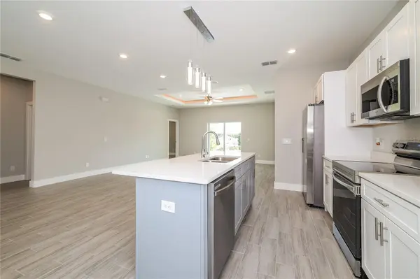 1055 DESMOINES LN, Poinciana, FL 34759