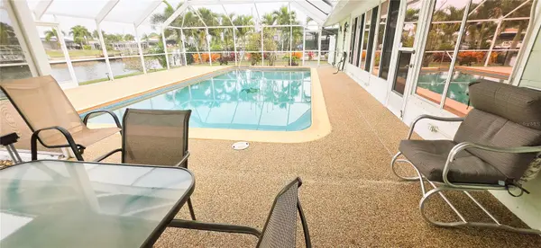392 E TARPON BLVD NW, Port Charlotte, FL 33952