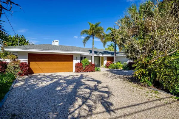 801 PINELLAS POINT DR S, St Petersburg, FL 33705