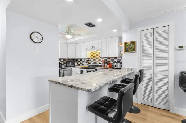 3935 COUNTRY CLUB BLVD #17, Cape Coral, FL 33904