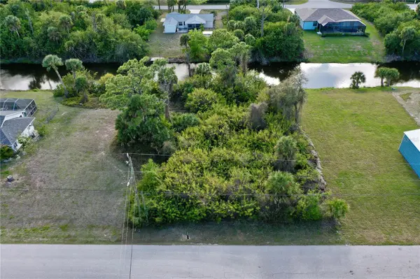 7241 JENNIFER DR, Port Charlotte, FL 33981
