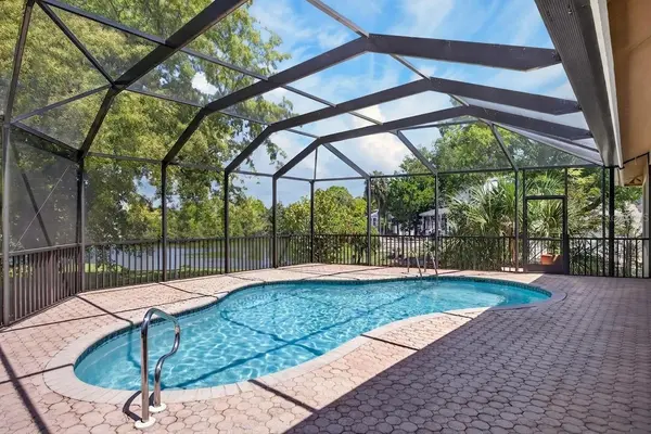 7214 HENDRY CREEK DR, Fort Myers, FL 33908