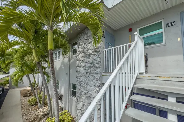 6777 WINKLER RD #A236, Fort Myers, FL 33919