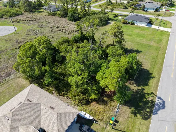 274 SWEETWATER DR, Rotonda West, FL 33947