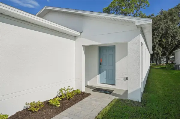 2073 GOLDEN BEAK DR, Eagle Lake, FL 33839