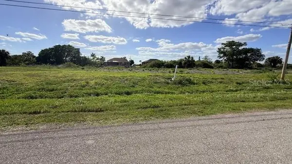 1916 NE 23RD PL, Cape Coral, FL 33909
