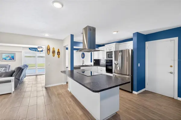 4547 SE 11TH AVE, Cape Coral, FL 33904