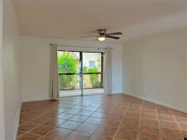 2724 HIDDEN LAKE BLVD #A, Sarasota, FL 34237