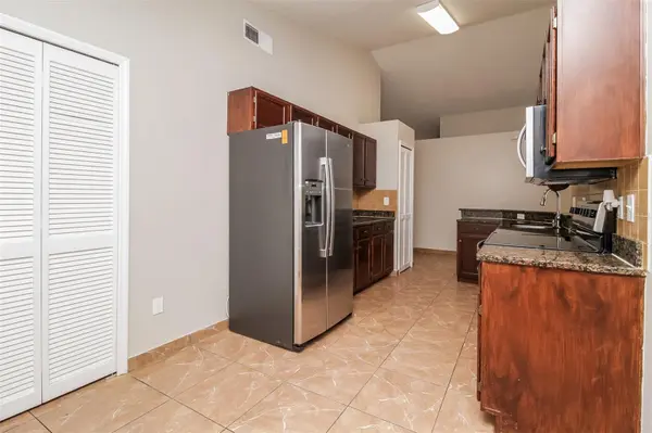 120 LAKEBREEZE CIR, Lake Mary, FL 32746