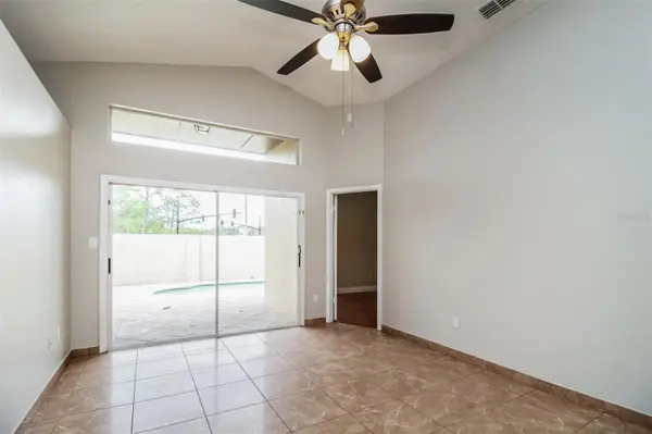 120 LAKEBREEZE CIR, Lake Mary, FL 32746