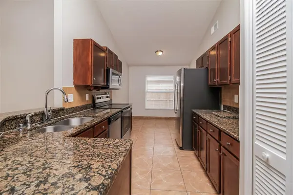 120 LAKEBREEZE CIR, Lake Mary, FL 32746