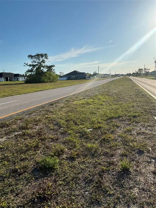 1715 DIPLOMAT Pkwy W, Cape Coral, FL 33993