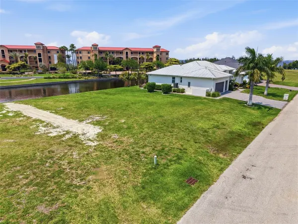 81 COLONY POINT DR, Punta Gorda, FL 33950