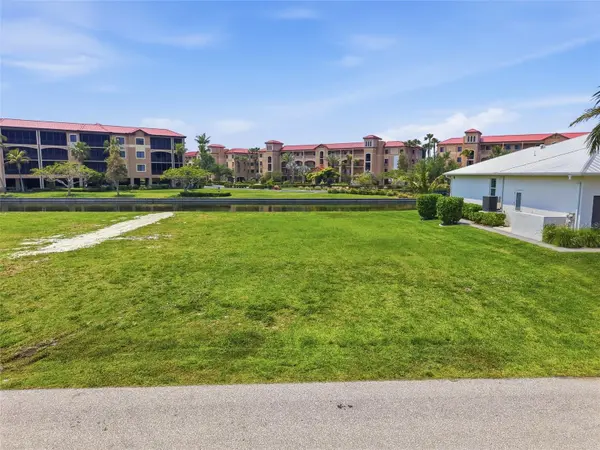 81 COLONY POINT DR, Punta Gorda, FL 33950
