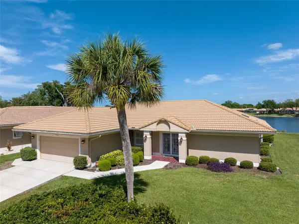 3162 E VILLAGE DR, Venice, FL 34293