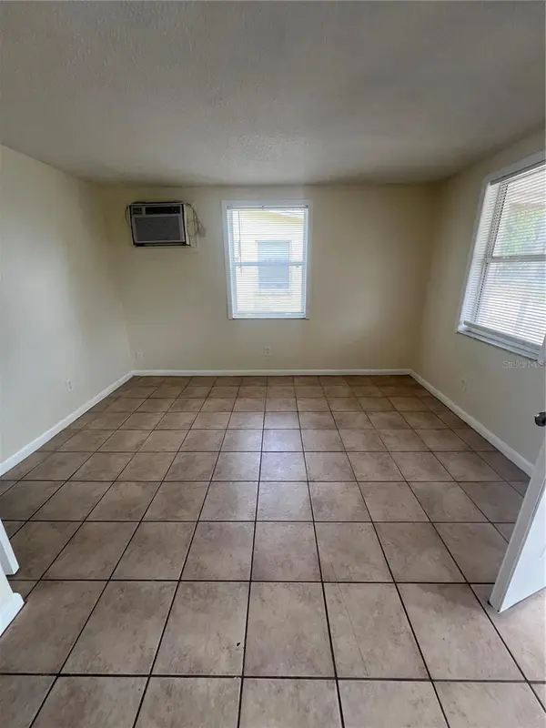 275 PINEAPPLE ST #B, Englewood, FL 34223