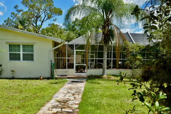 18220 ELMWOOD DR, Alva, FL 33920