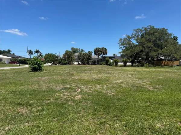 DONA WAY, Nokomis, FL 34275