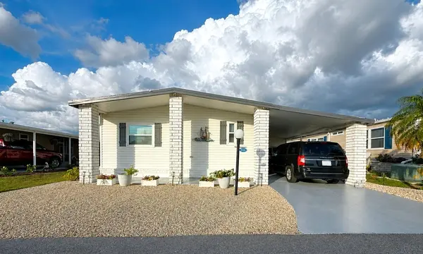 216 MARTINIQUE RD, North Port, FL 34287