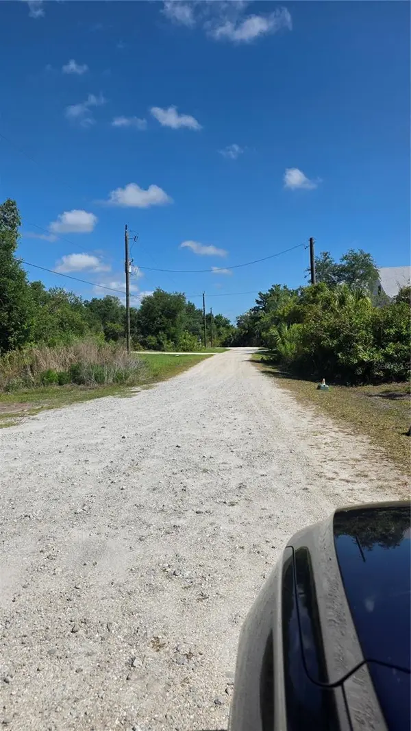 2094 MIDDLE TER, Punta Gorda, FL 33983