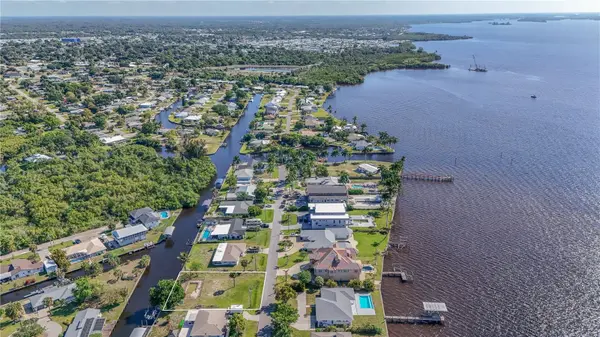 116 E NORTH SHORE AVE, North Fort Myers, FL 33917