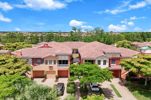 8721 PIAZZA DEL LAGO CIR #205, Estero, FL 33928