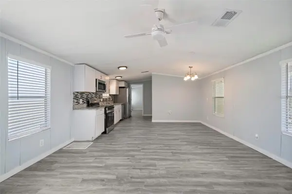 1000 KINGS HWY #101, Port Charlotte, FL 33980