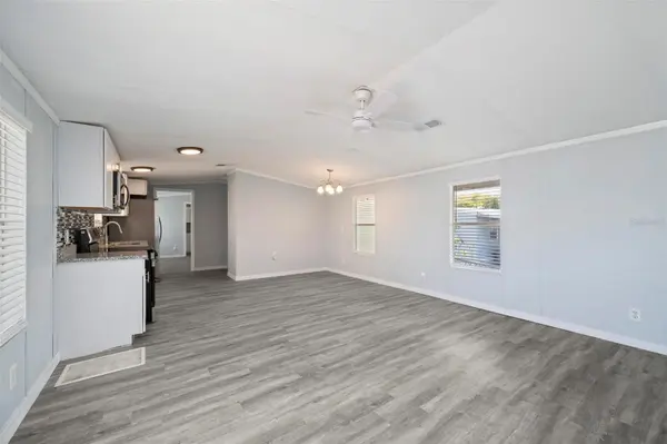 1000 KINGS HWY #101, Port Charlotte, FL 33980
