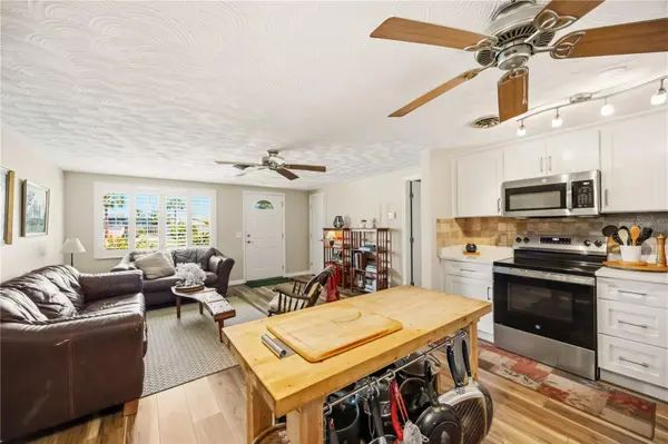 885 E 3RD ST, Englewood, FL 34223