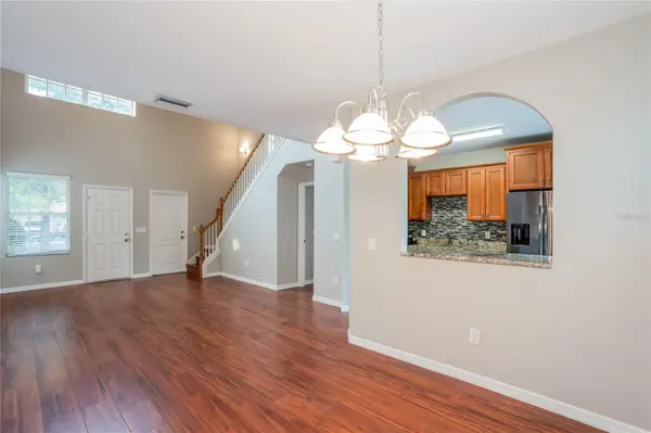 1011 LAKE SHORE RANCH DR, Seffner, FL 33584