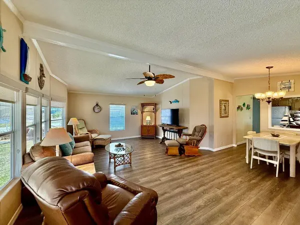 1415 BLUE HERON DR, Englewood, FL 34224