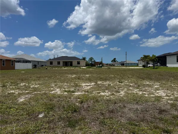2018 NW 33RD AVE, Cape Coral, FL 33993