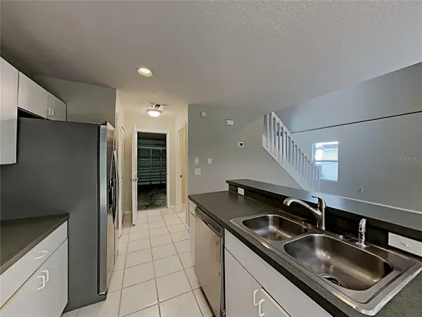 2184 HEATHWOOD CIR, Orlando, FL 32828