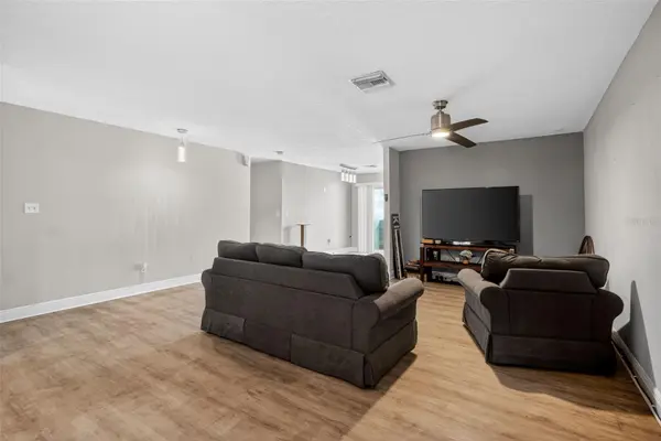 2738 FIRESIDE CT, Orlando, FL 32839