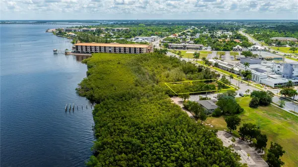 806 E MARION AVE, Punta Gorda, FL 33950