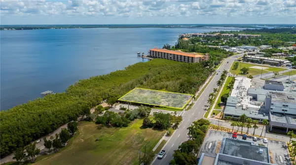 806 E MARION AVE, Punta Gorda, FL 33950
