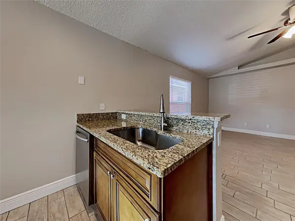 1604 CHATHAM CIR, Apopka, FL 32703